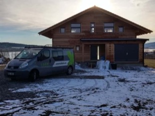 New construction of a luxury wooden building in Hůrka